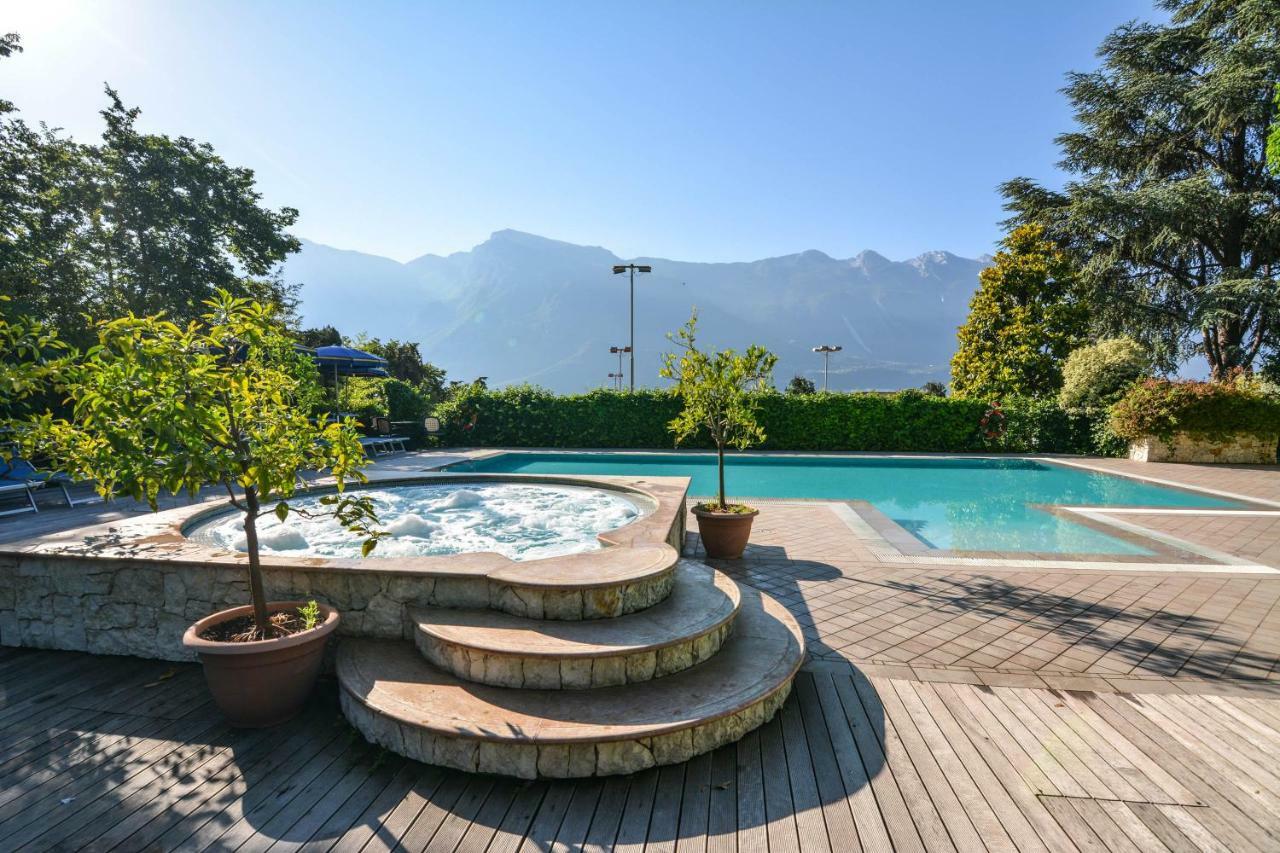 Limone 3* Limone sul Garda